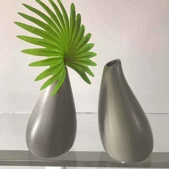 DECORATIVE Modern Ceramic Vases - Picture 1 of 5
